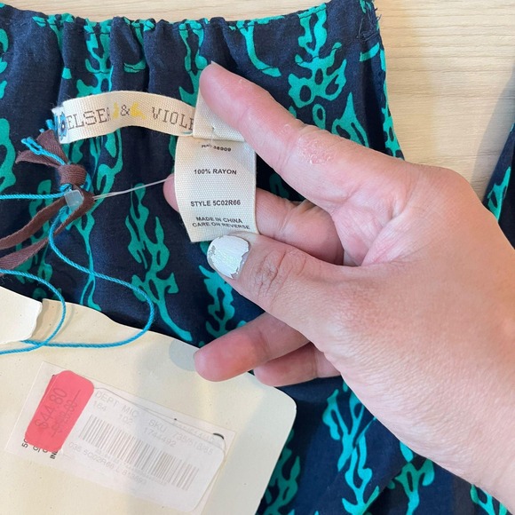 Chelsea & Violet Women's Jumpsuit Size L Sleeveless Green Blue Print Casual - Picture 5 of 11